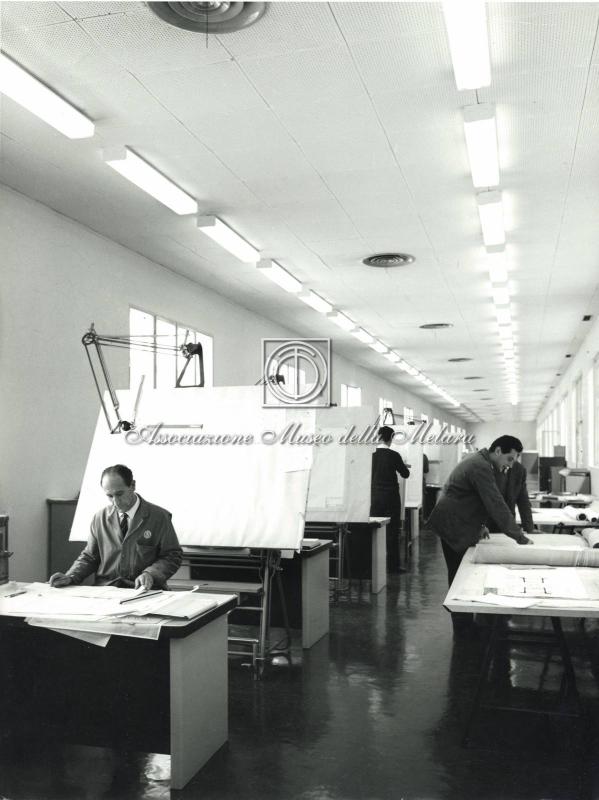 Disegnatori tecnici al lavoro