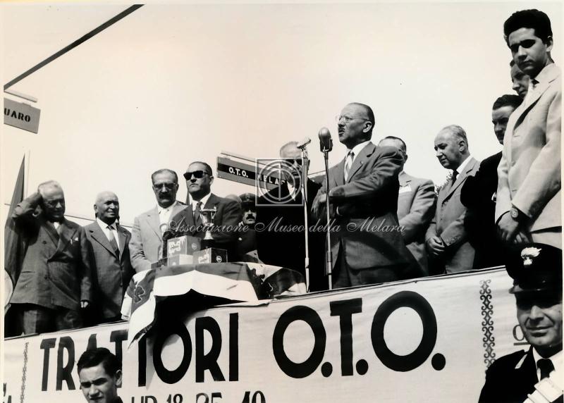 L'ingegner G. Terzaghi, Presidente della OTO Melara