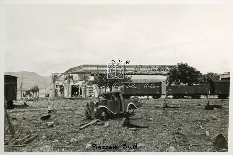 Piazzale Sud di fronte a Reparto R