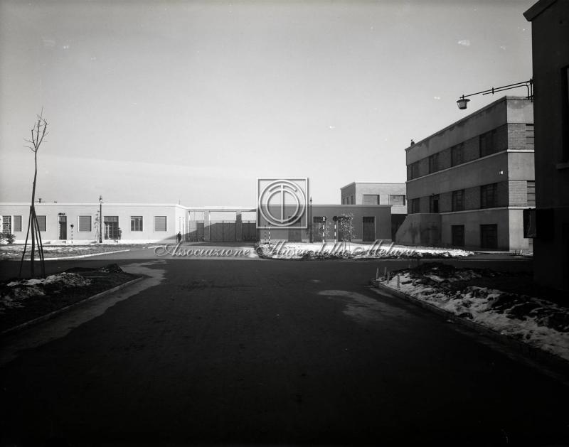 Ingresso di Via Lunga 10/12 vista dall'interno