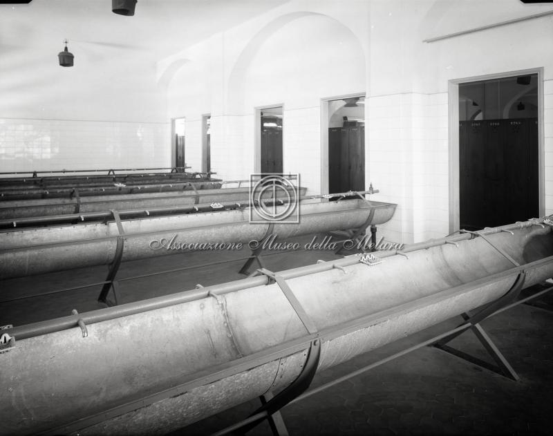 Lavandini dello spogliatoio per gli operai