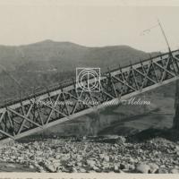 Travata dopo la distruzione di una pila intermedia