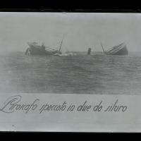 Piroscafo spaccato in due da siluro