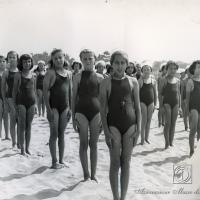 Bambine sulla spiaggia